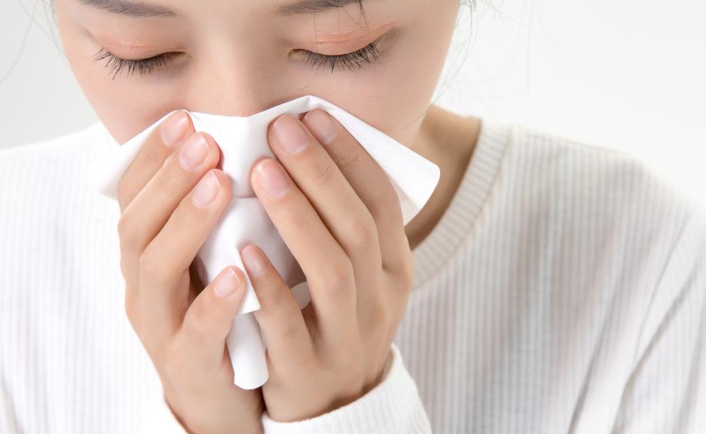 鼻炎只是堵塞没有鼻涕,鼻炎跟耳朵里面有炎症有没有关系