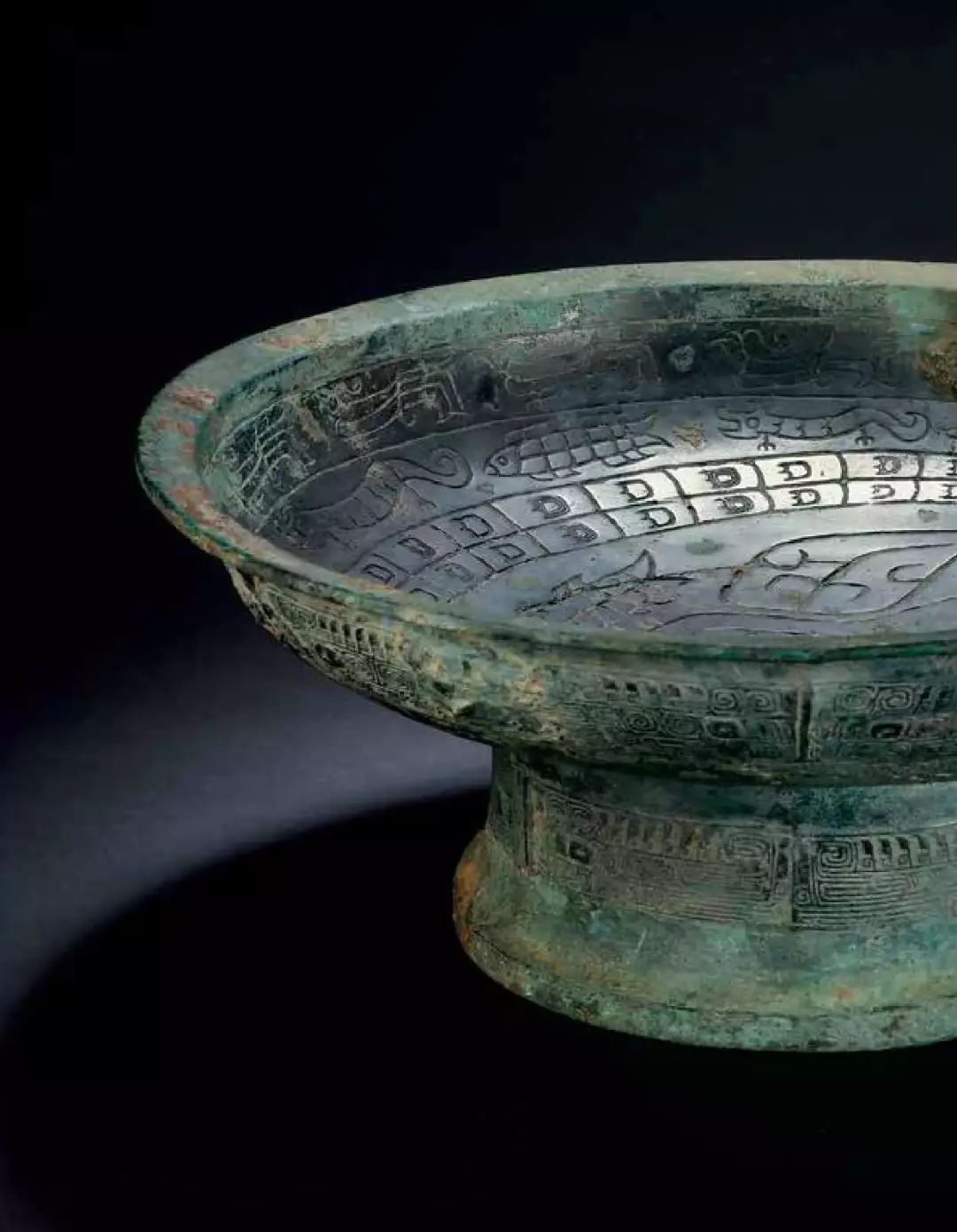 香港拍卖过亿的瓷器图片,香港保利瓷器拍卖图片