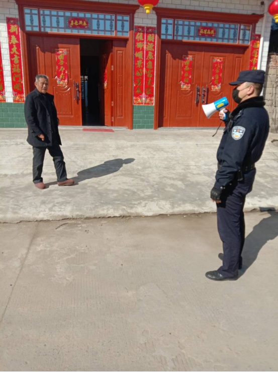 桐柏公安固县派出所李玉庆：社区警务来防控筑牢抗疫“篱笆墙”