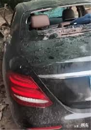 小车被撞凹陷怎么办,车尾被撞小凸要维修吗