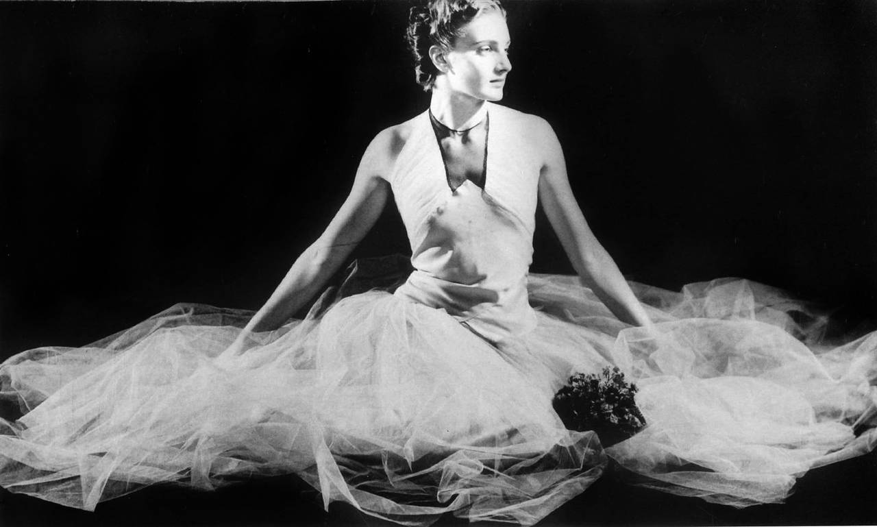 摄影大师曼雷作品,曼雷摄影作品解析