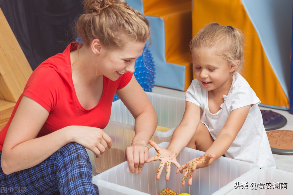 听觉统合训练对孤独症儿童的康复治疗如何开展?看大咖介绍明白了