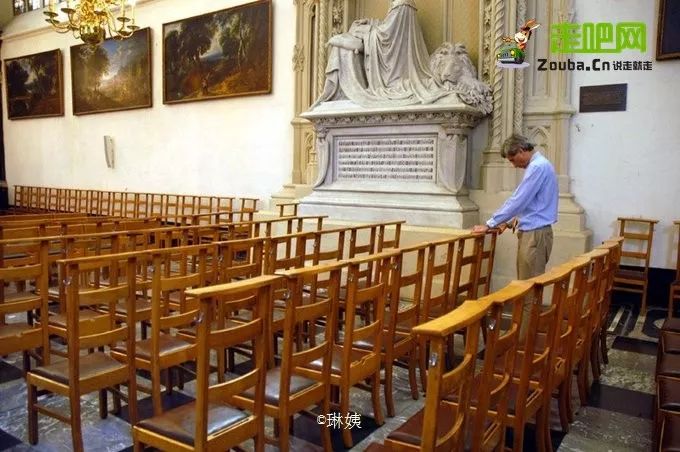 女教师3年游20国,六十岁的女人一个人穷游中国