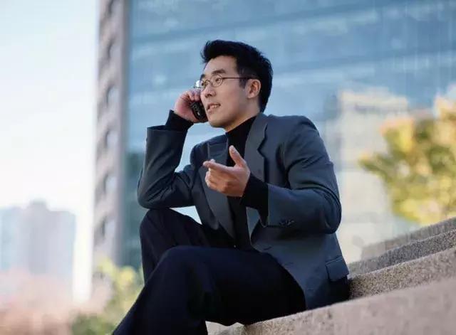 手机为什么越做越智能,手机使我们更加疏远