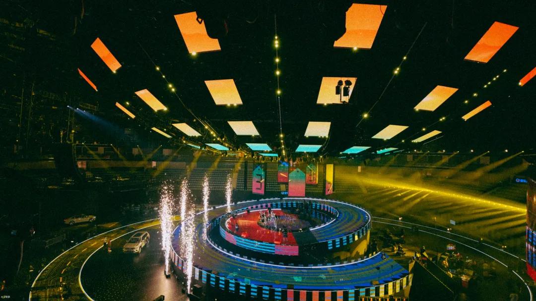 管理混乱、奢靡腐败...易车哪来的钱撒币式营销?