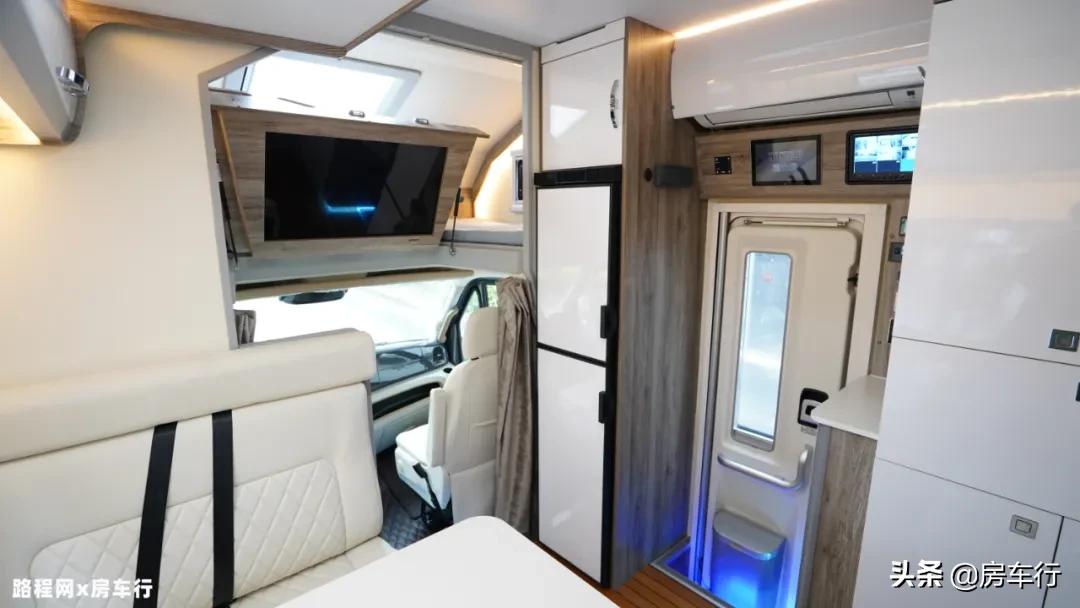 持久续航+超大独立厨卫区，新款霍夫勒启翔后全拓房车