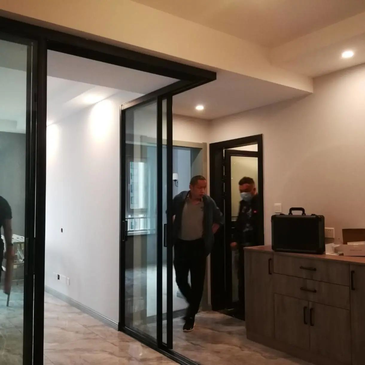 澹瑰搧瑁呬慨瑙嗛澶у叏,澹瑰搧搴滅殑瑁呬慨鏃ヨ