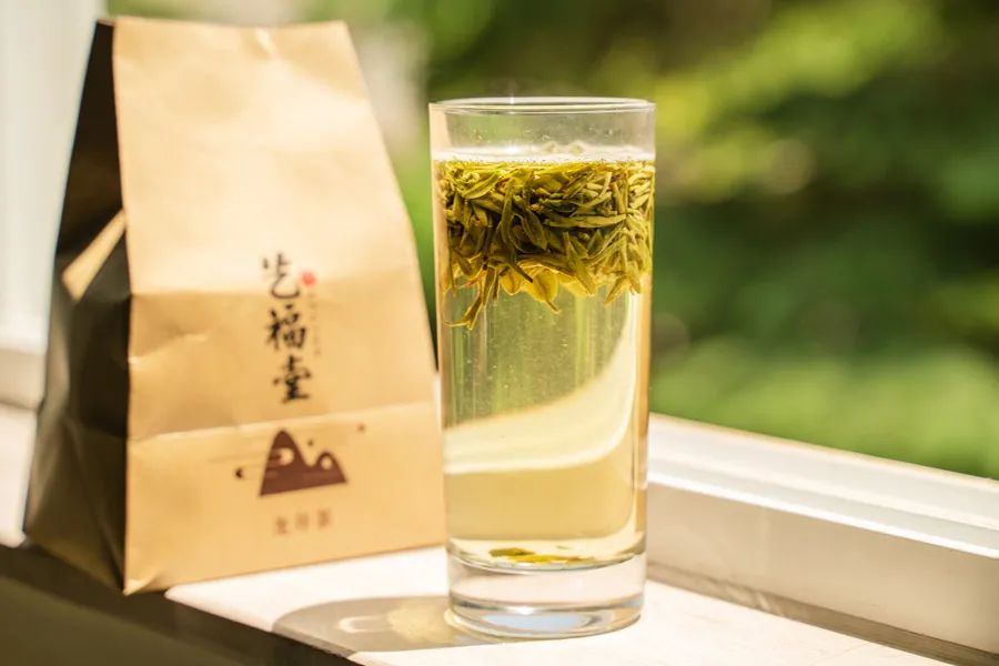 被薇娅直播间榨干零食预算后，写出了这篇测评报告（上）