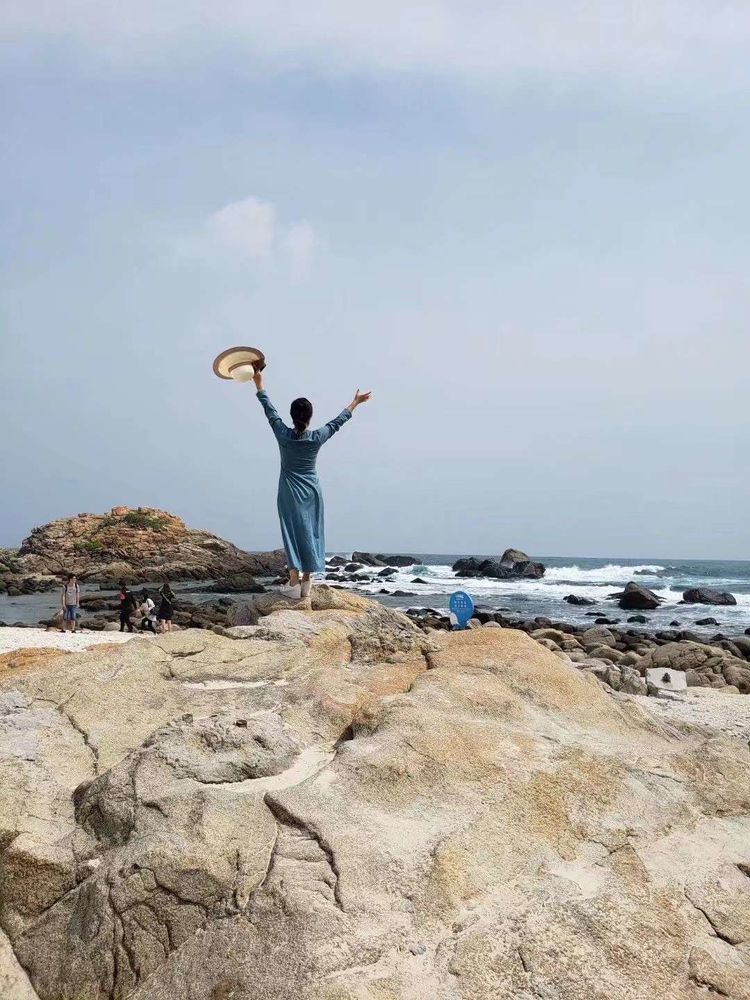 三亚冲浪旅行攻略,去三亚旅游看海