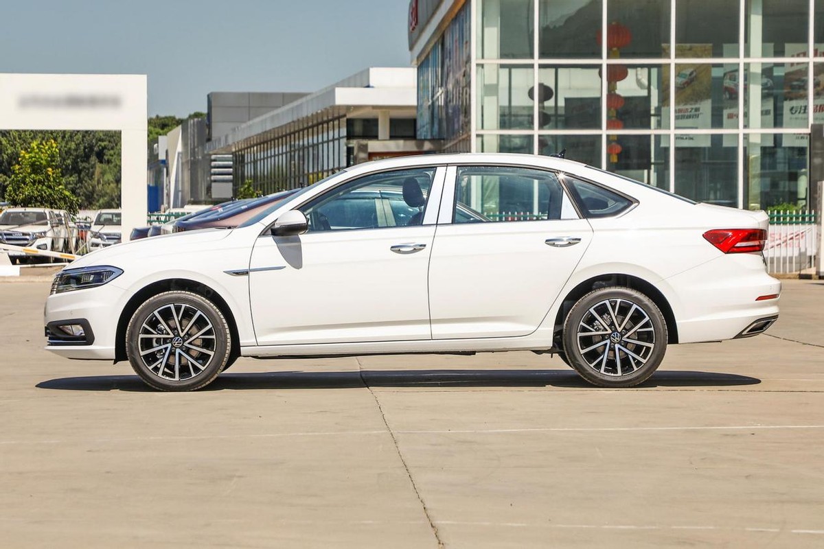 大众朗逸值得买吗哪款好,最亲民最合适的家用车型大众朗逸