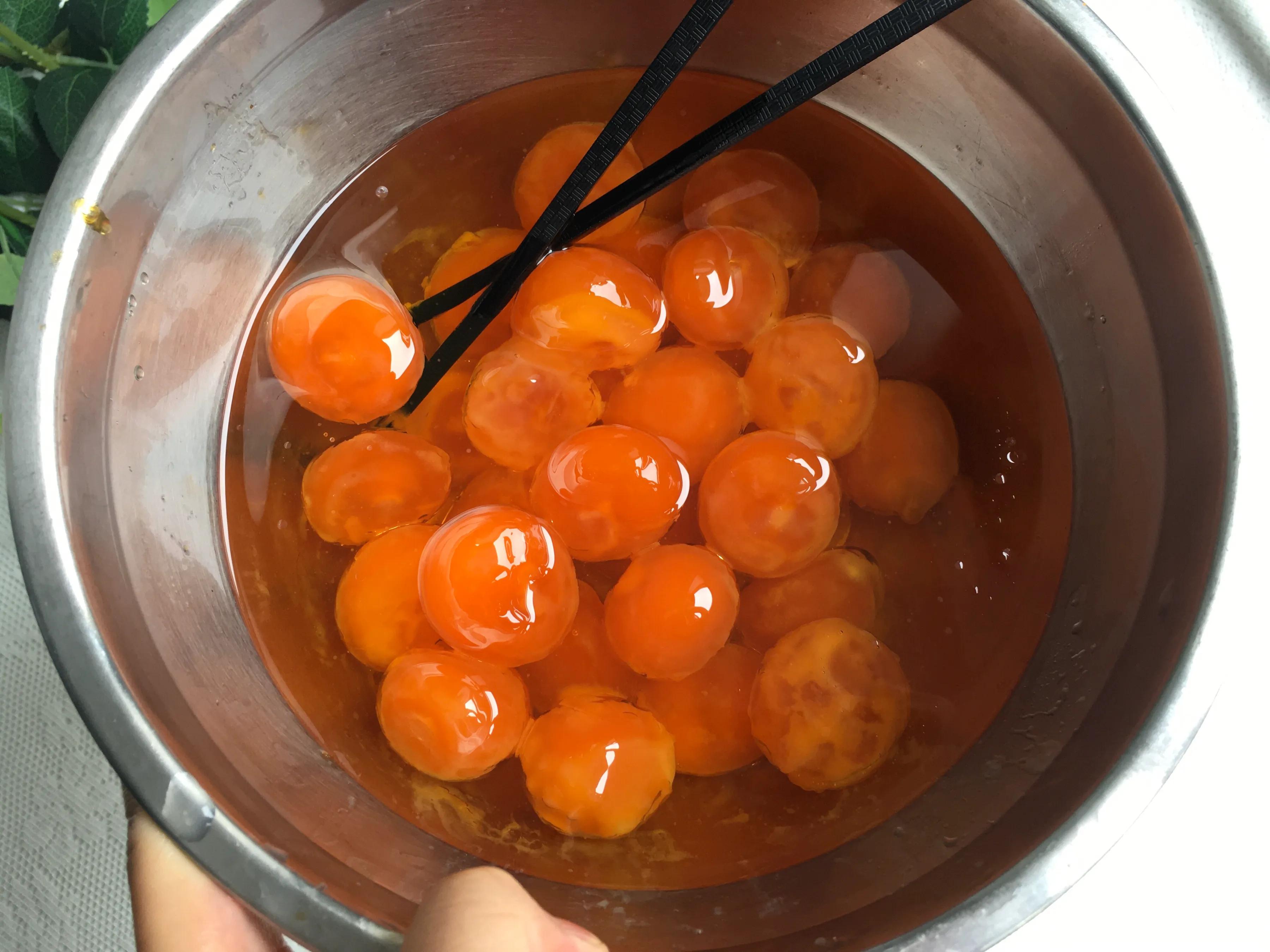 咸蛋黄用掉了蛋清怎么处理,咸蛋黄处理方法月饼