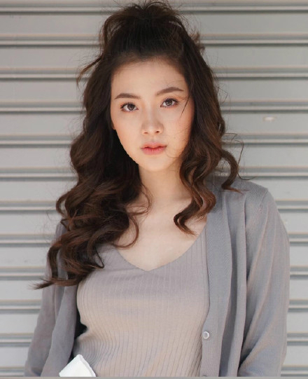 中国美女未进最美面孔前三，来自泰国的芭比，却蝉联两年第一