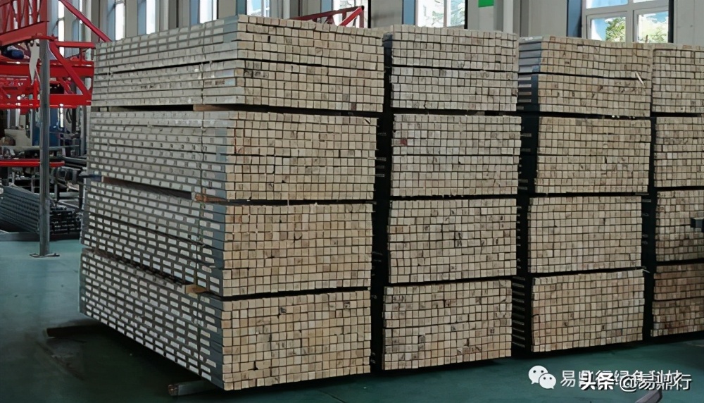 木龙骨和轻钢龙骨到底哪个好,木龙骨和轻钢龙骨哪个便宜