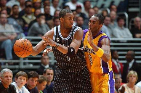 8号科比和24号科比为什么差距太大,8号跟24号科比有什么区别