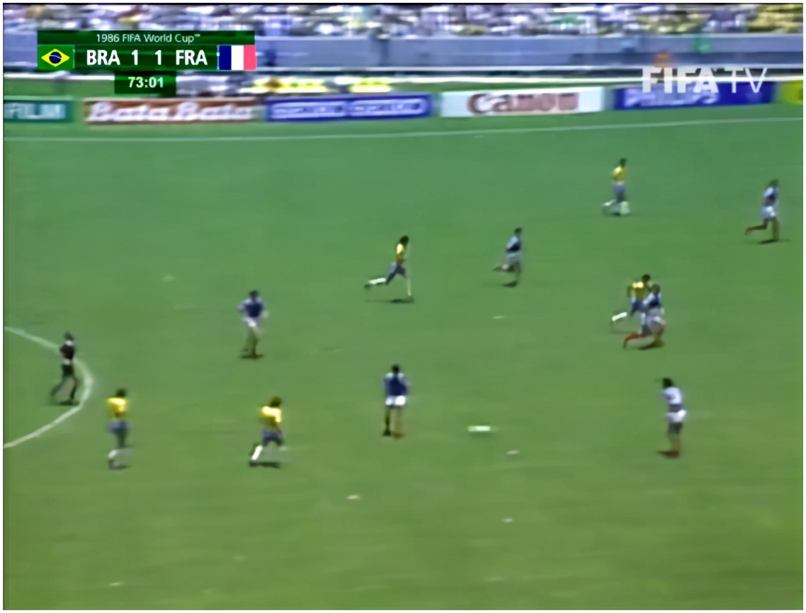 1986法国巴西经典之战,2006世界杯法国1-0巴西比赛图片