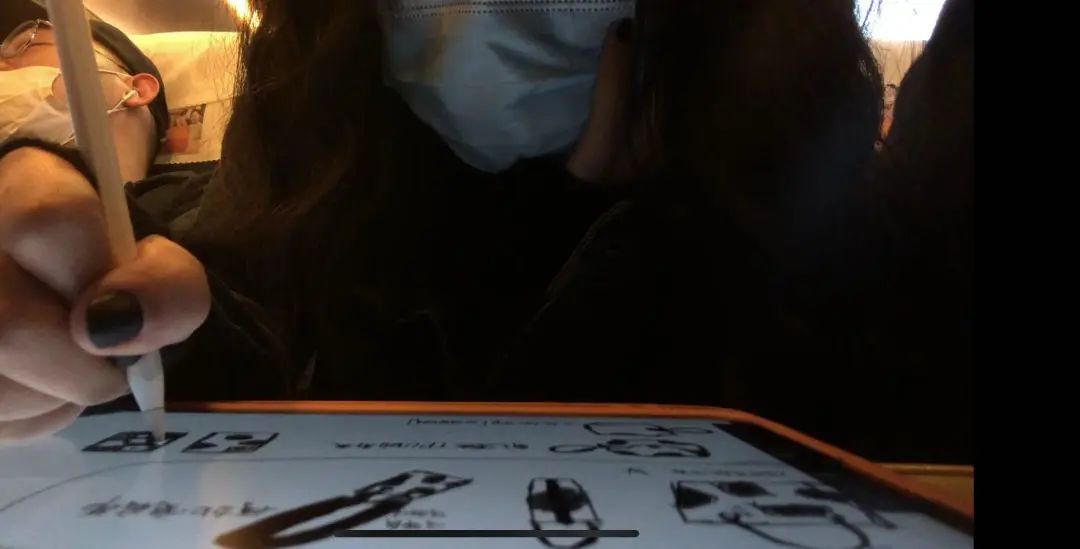 17岁女生赚20亿,17岁小女孩创业融资1500万赔了吗