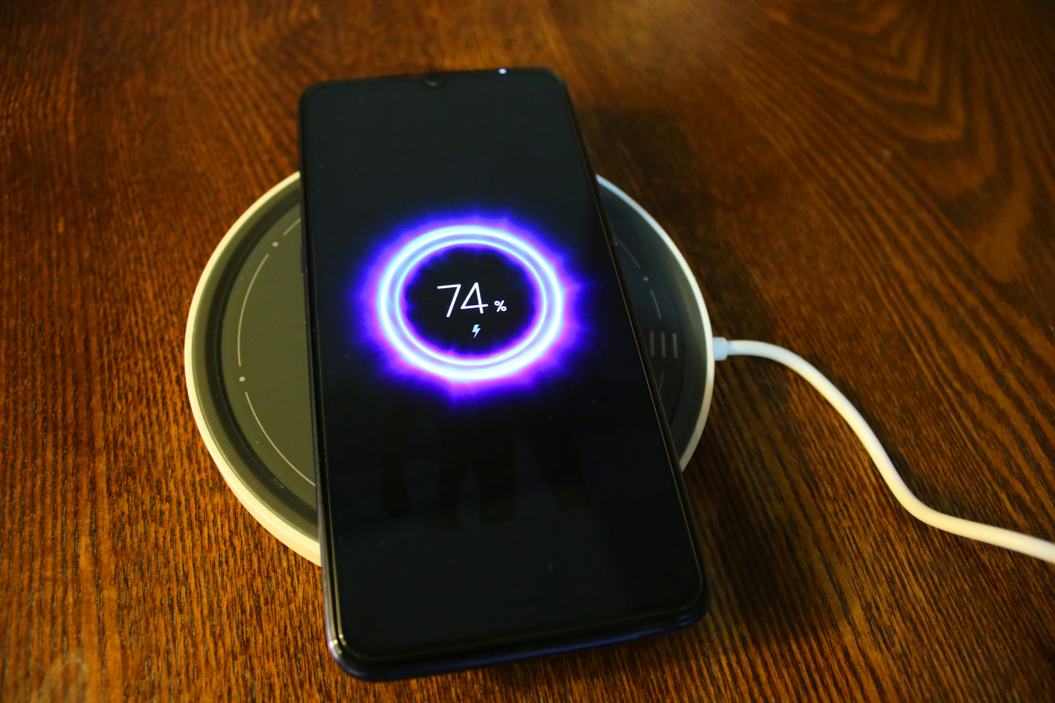 小米9能用磁吸无线充电宝,小米恒温杯垫好还是小熊杯垫好