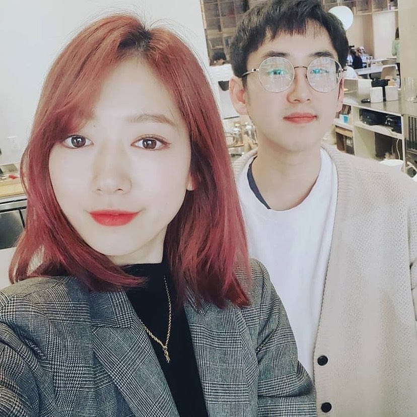 朴信惠穿红格子长衣照片,朴信惠换脸