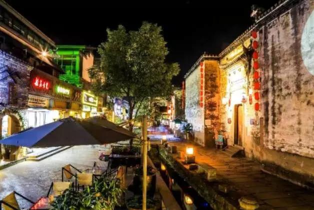 黄山黎阳老街民宿,古徽州文化旅游景区的民宿