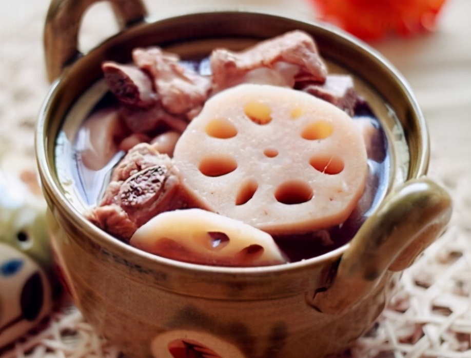 猪蹄炖莲藕怎么炖藕才烂,莲藕炖汤怎么做能软烂好吃