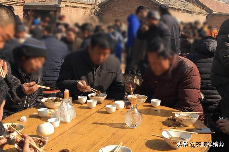 办白事送礼钱有什么讲究,陕西农村办白事一般几天