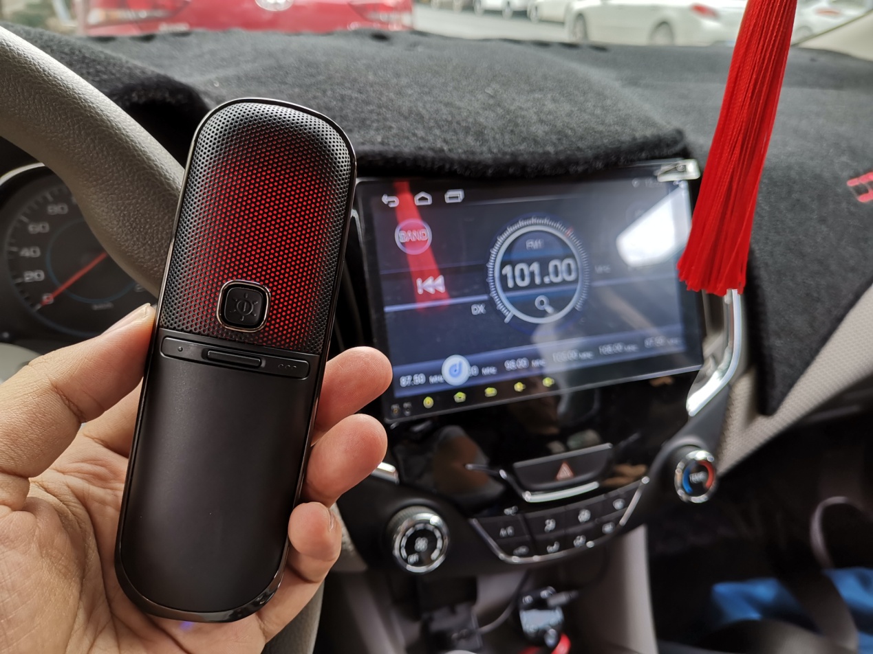 光由声动，开启炫酷的K歌新模式——发条植物园LED声动麦克风