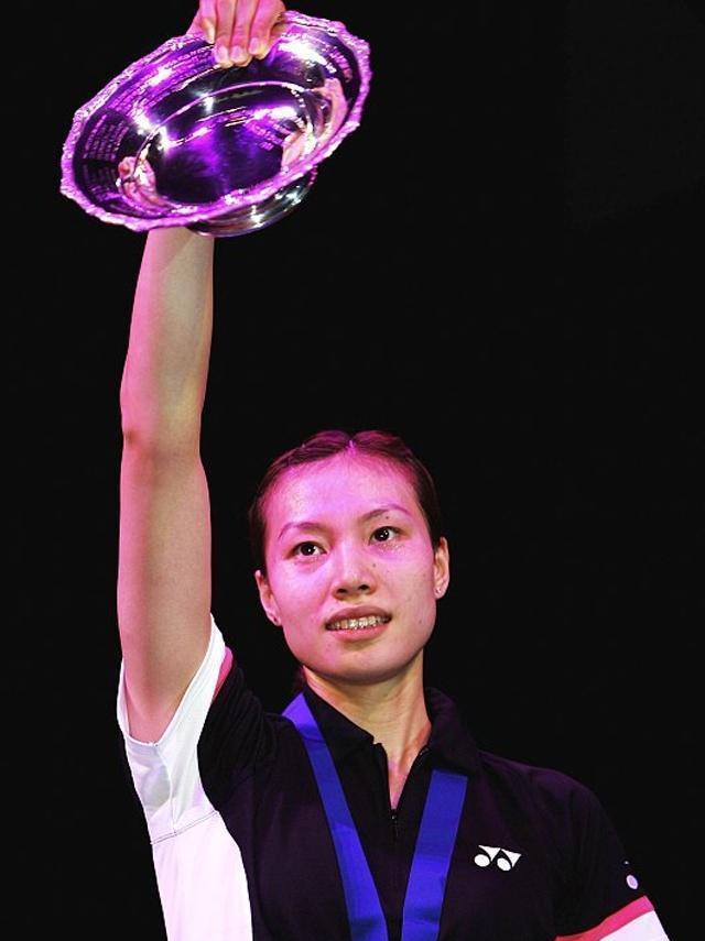 谢杏芳教儿子唱粤语,谢杏芳38岁