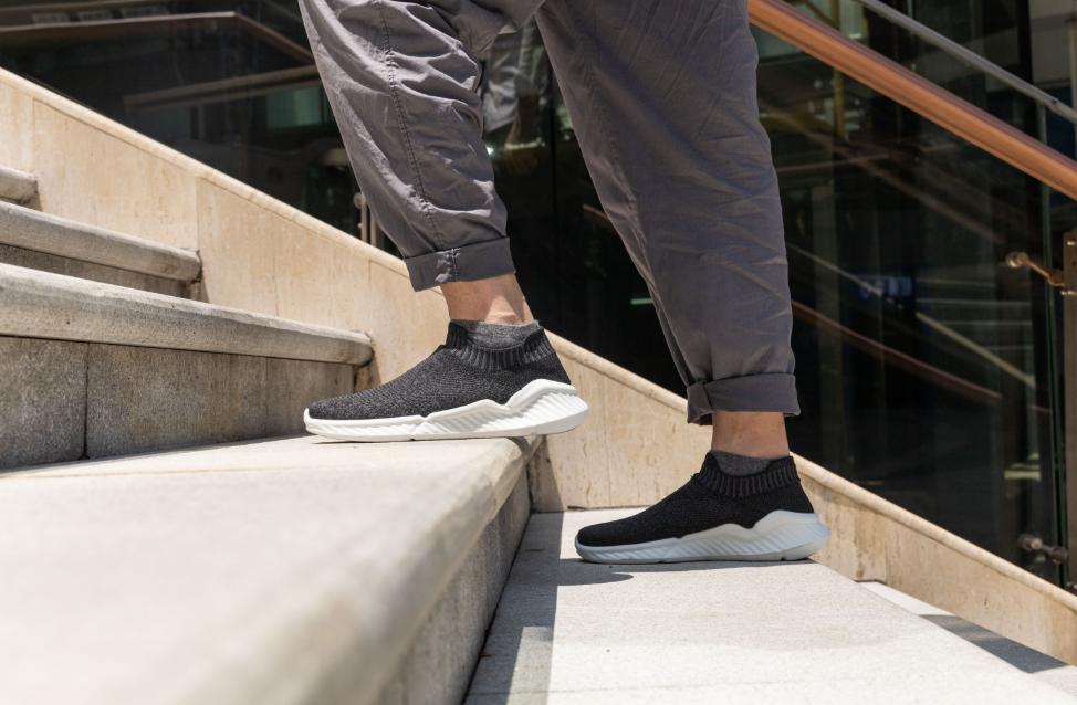 斯凯奇低帮跑步鞋女款测评,休闲运动鞋真皮好评