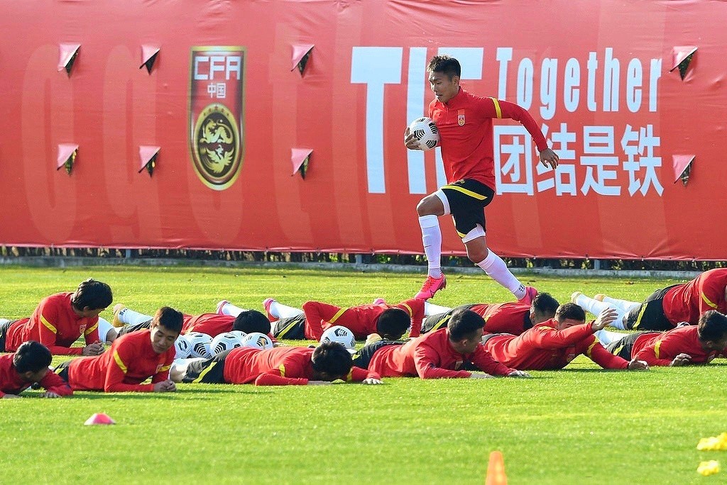 男足2:1,男足2比0