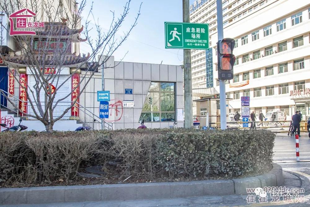 解放路改造两个半月完工过半,解放路进行了几次改造