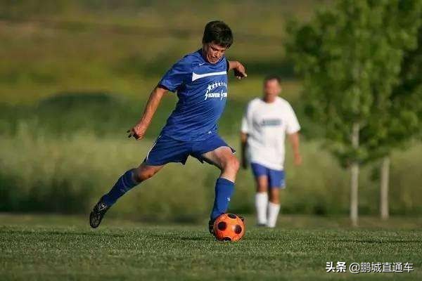 深圳5人制足球场有人踢吗,深圳哪里有足球场可以踢