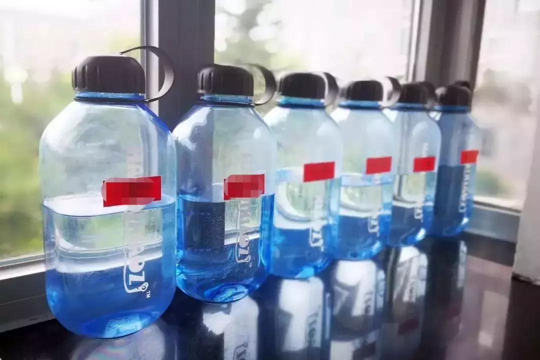 军人的铁胃,中国军人的硬骨头精神