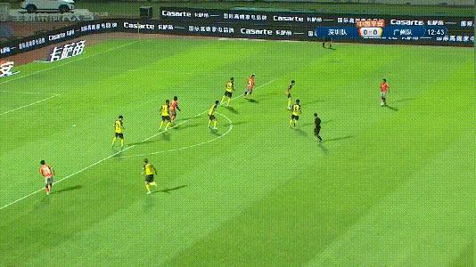 艾克森高拉特破门韦世豪双响,郜林传球艾克森