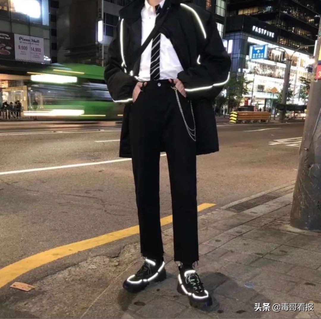 puma全面反光的鞋子,puma全掌碳板钉鞋测评