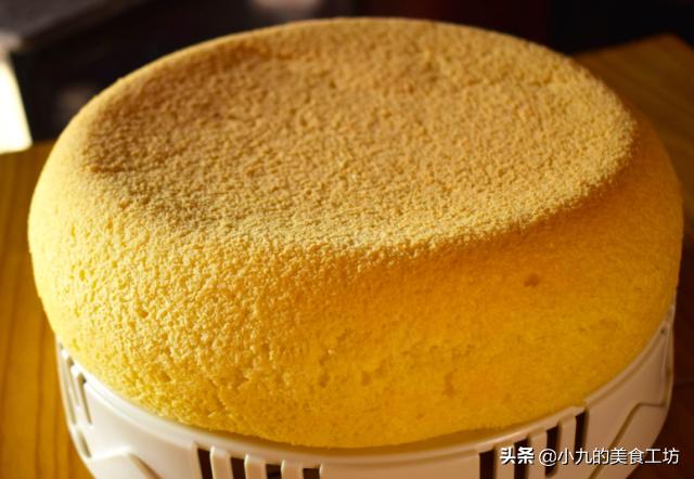 电饭锅怎么做蛋糕又软又蓬松简单,普通老式电饭锅能做蛋糕不加牛奶