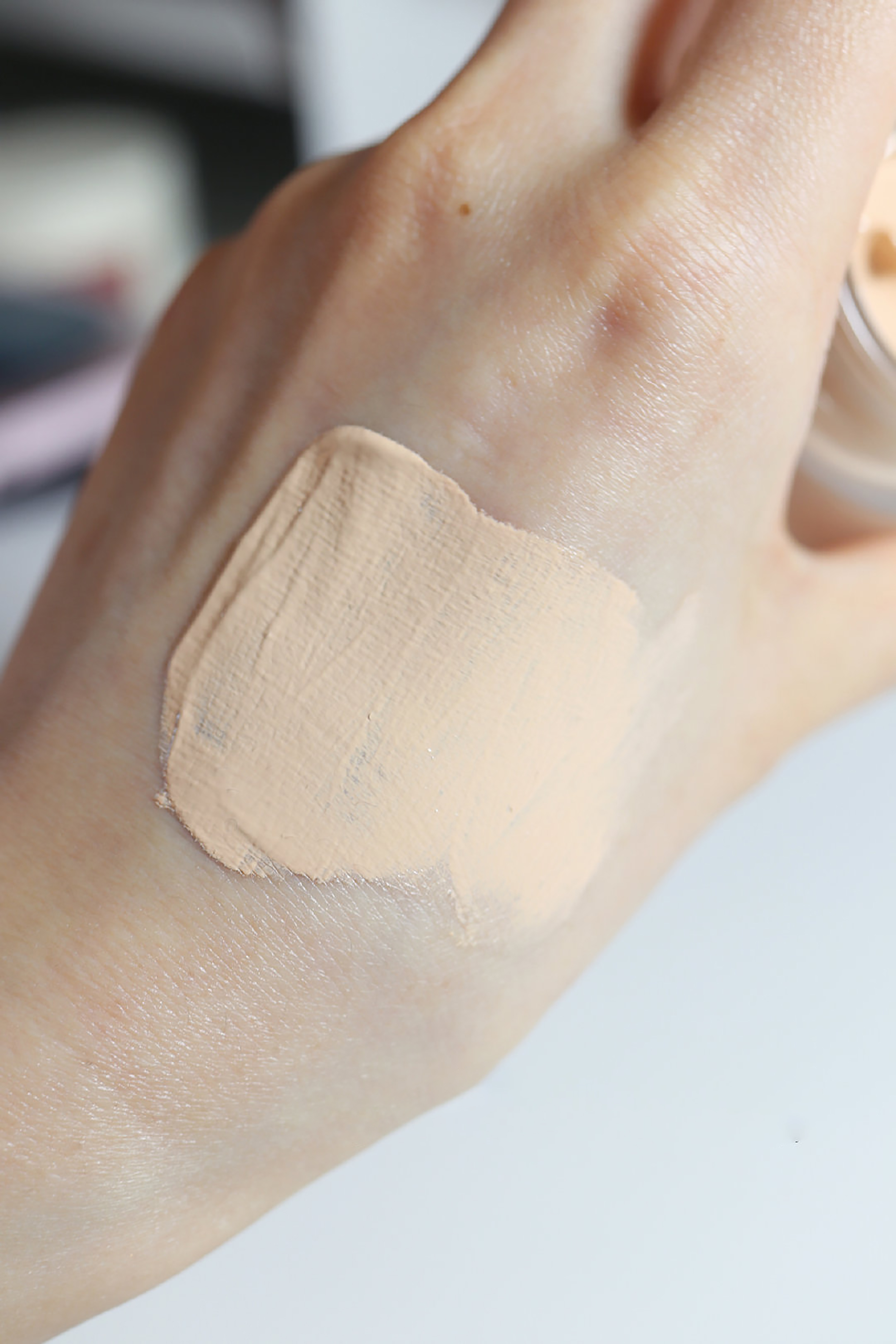 干皮粉底霜pk，资生堂性价比高，PMPM是“人间橡皮擦”