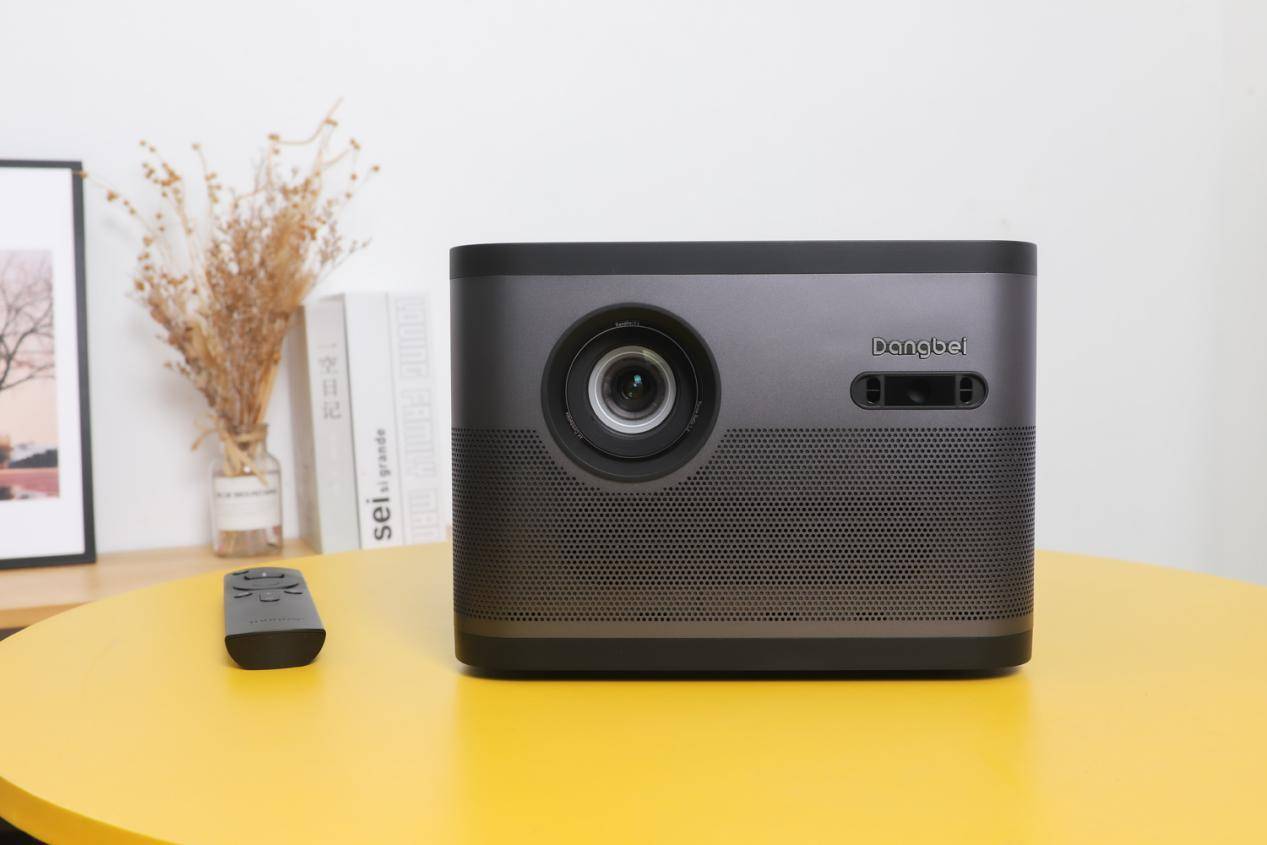 萌新扫盲贴:家用投影仪与商务投影仪的区别在那,别傻傻分不清