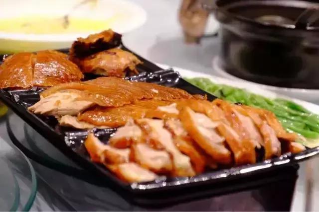 北京焖炉烤鸭性价比,便宜坊焖炉烤鸭的特点