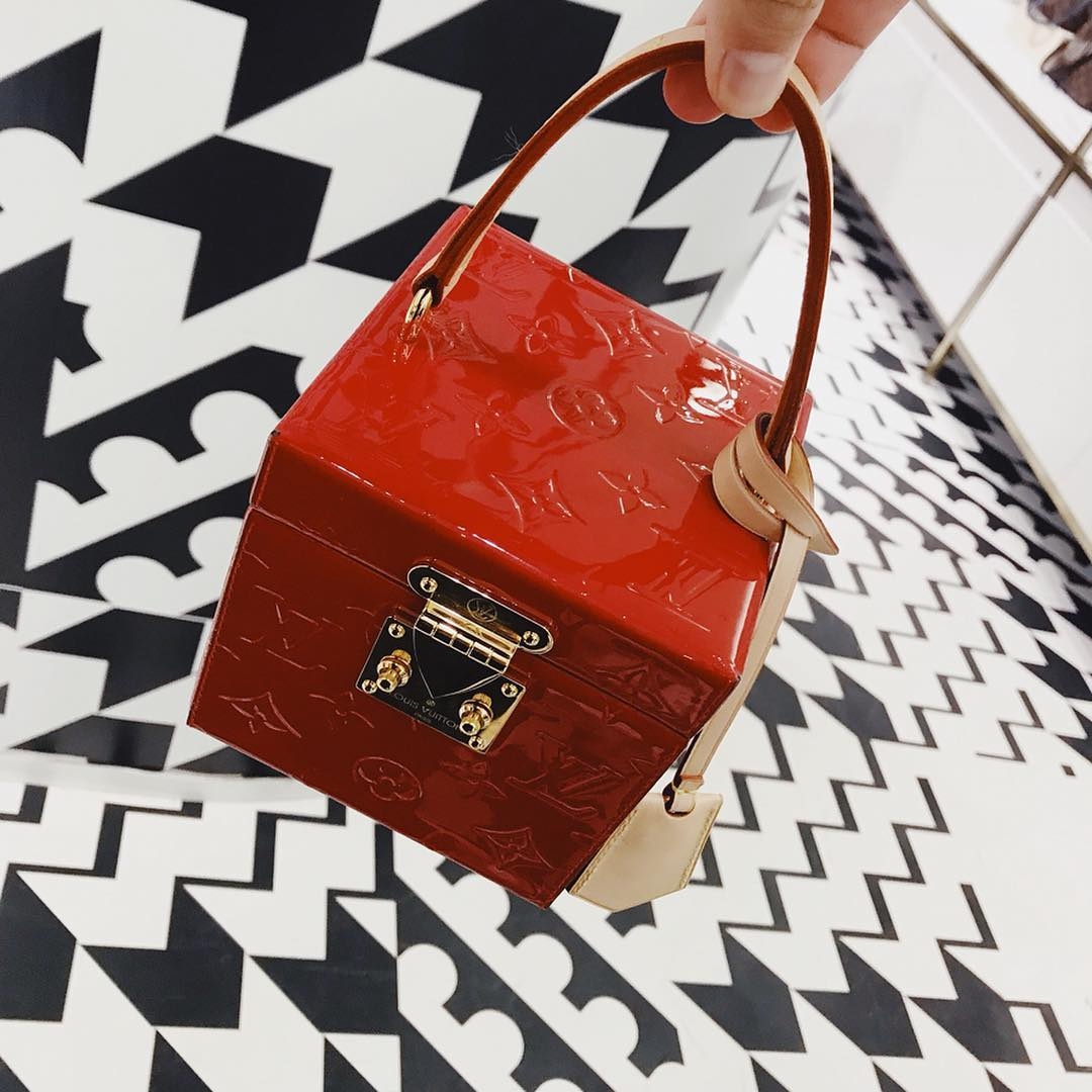 lv经典款小包推荐,lv包的小锁