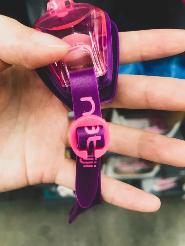 儿童游泳要泳帽吗,宝宝游泳用戴泳帽吗