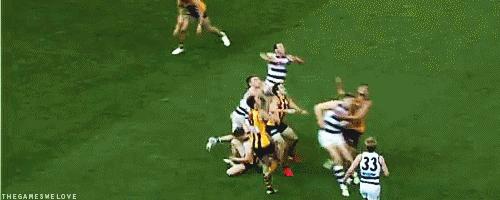 女子橄榄球肉搏,女子足球对抗