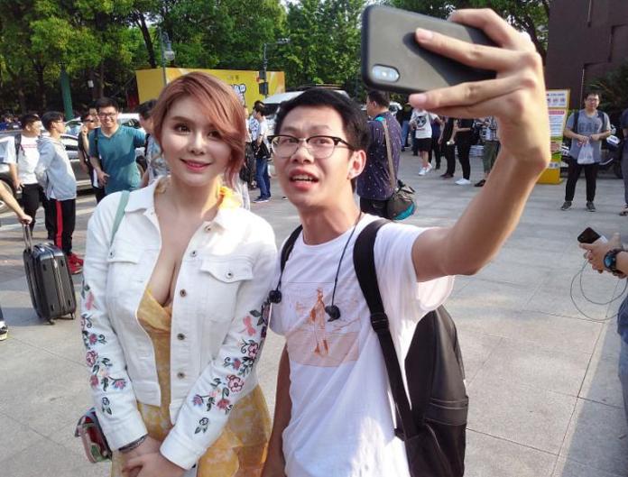 前“颜值一姐”张琪格，传言得富豪青睐，请她到国外玩了1个月