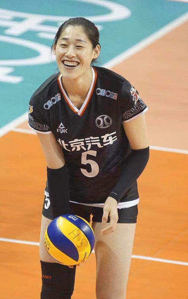 王宝泉透露朱婷伤势,火车上王宝泉对朱婷的评价