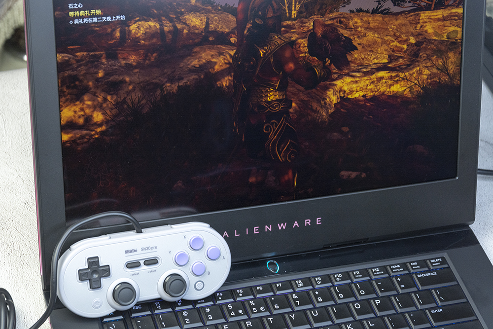 8位堂sn30pro手柄拆解,即插即用无需联网