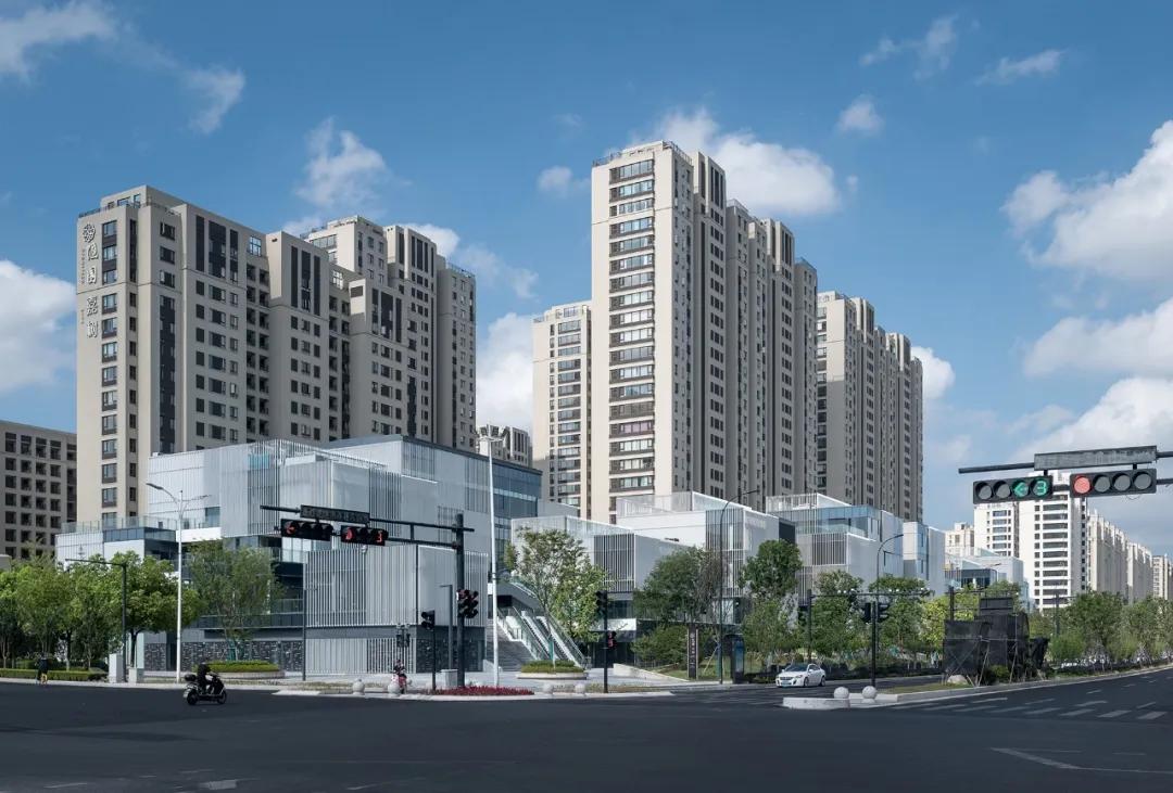 商业街与独栋商业的结合——立方长廊|CLOUArchitects