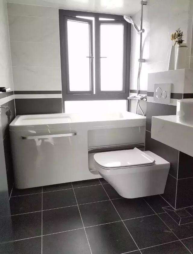 壁挂马桶这么火，为啥很少家庭会用？听完专家分析，总算明白了