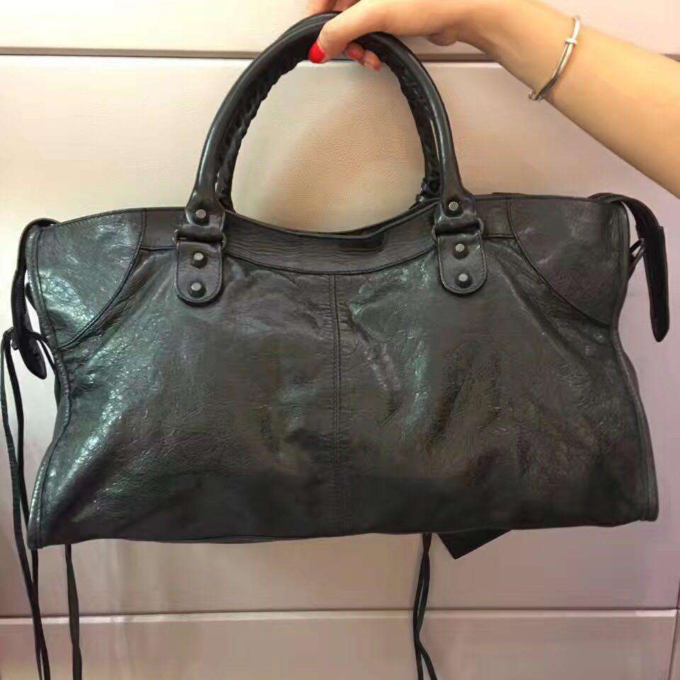 lv最热门包包推荐,入手第一只奢侈品包包推荐lv