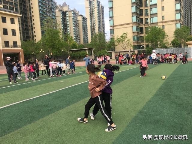 走向操场,“趣”跑步,“趣”踢球——尖草坪区恒大名都小学