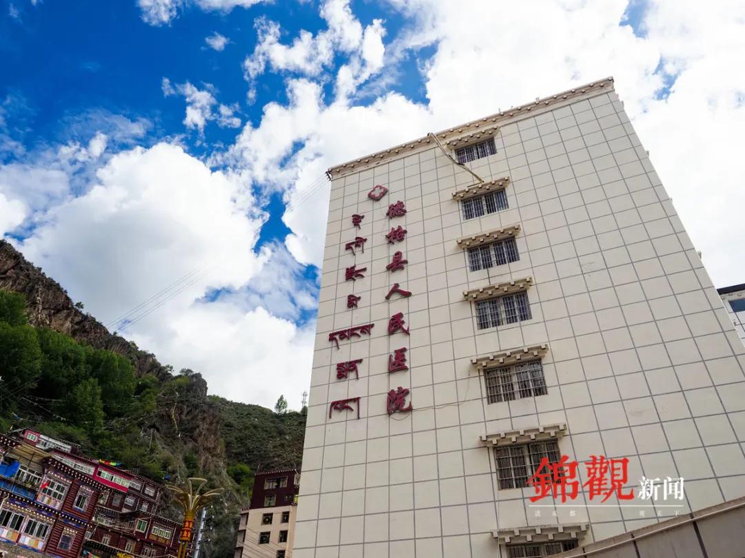 雪山下建筑物,雪山下建一座自己的木屋