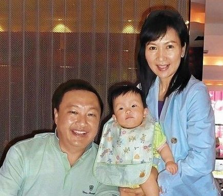 香港娱乐圈故事合集,香港娱乐圈的爱恨情仇故事